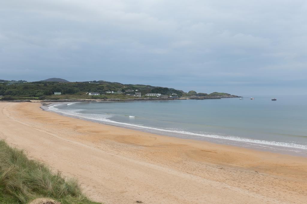 Mcgrory'S Hotel Culdaff Buitenkant foto
